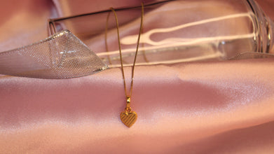 Heart Shaped 22KT Gold Pendant – Stylish 22K Gold Pendant with Heart Design Perfect for Professional Office Wear