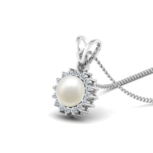 18k Gold and Diamond Pendant